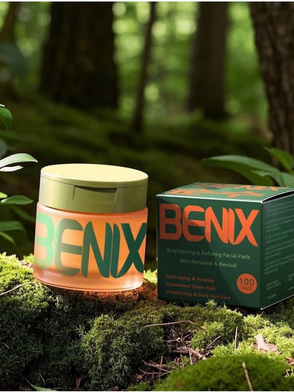 Korean Brightening Facial Pads in Orange and Green